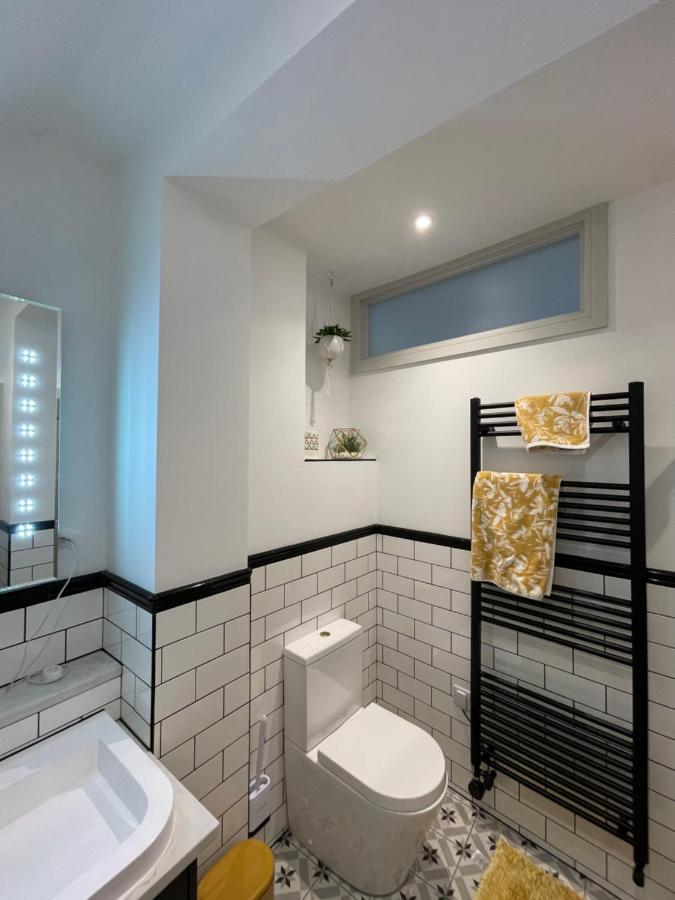 Lees Lookout Holt ,2 Bedroom Luxury Apartment With Private Parking Ngoại thất bức ảnh
