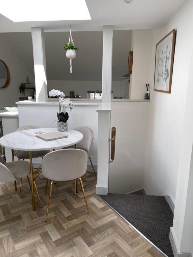 Lees Lookout Holt ,2 Bedroom Luxury Apartment With Private Parking Ngoại thất bức ảnh